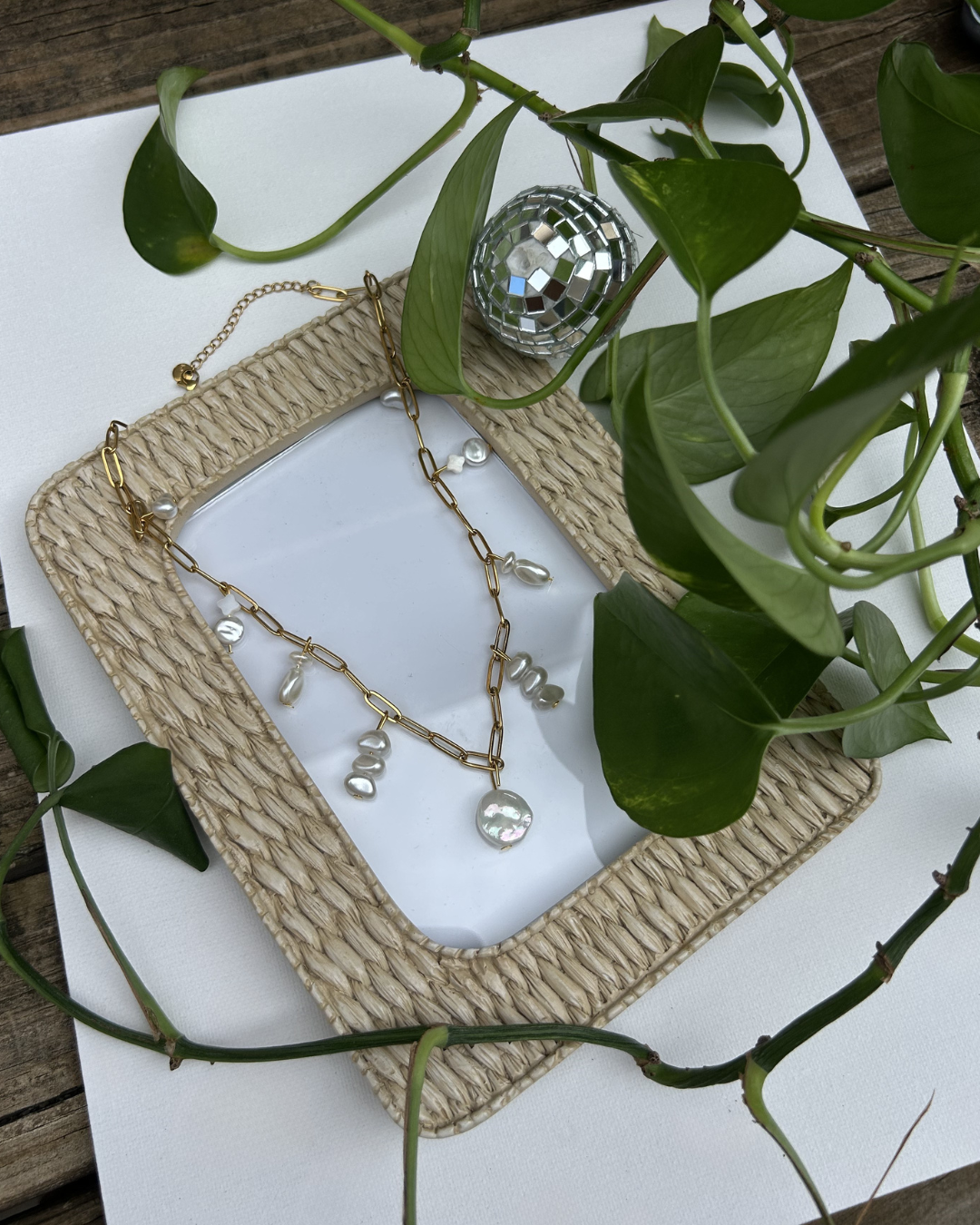 Champagne Glow Necklace